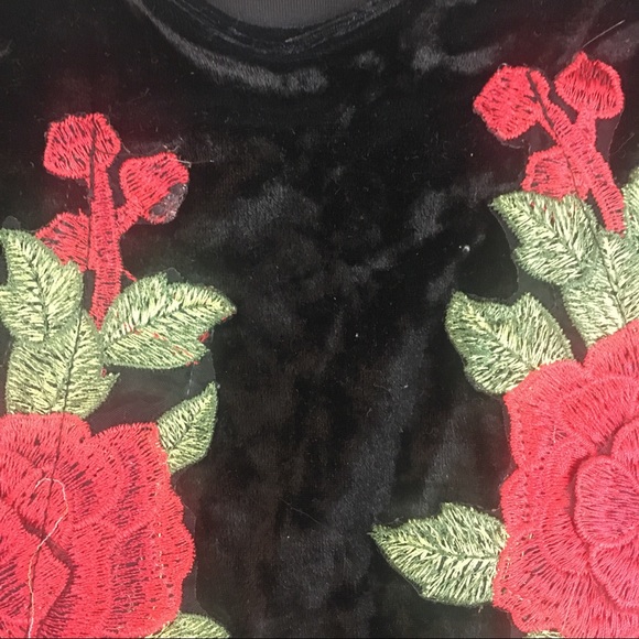 *SOLD* Black Velvet & Rose 🌹 Bodysuit - Picture 2 of 5